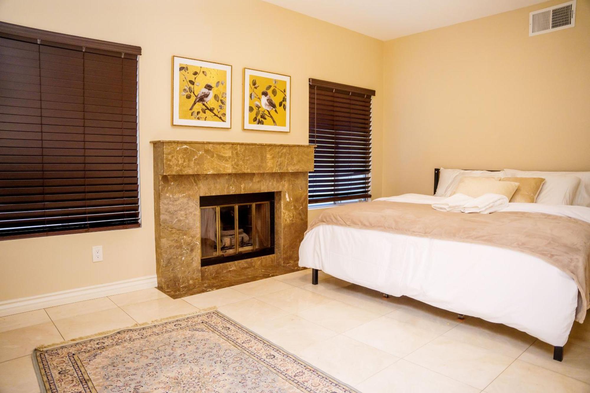 Family-friendly Getaway Near Beaches And Parks *