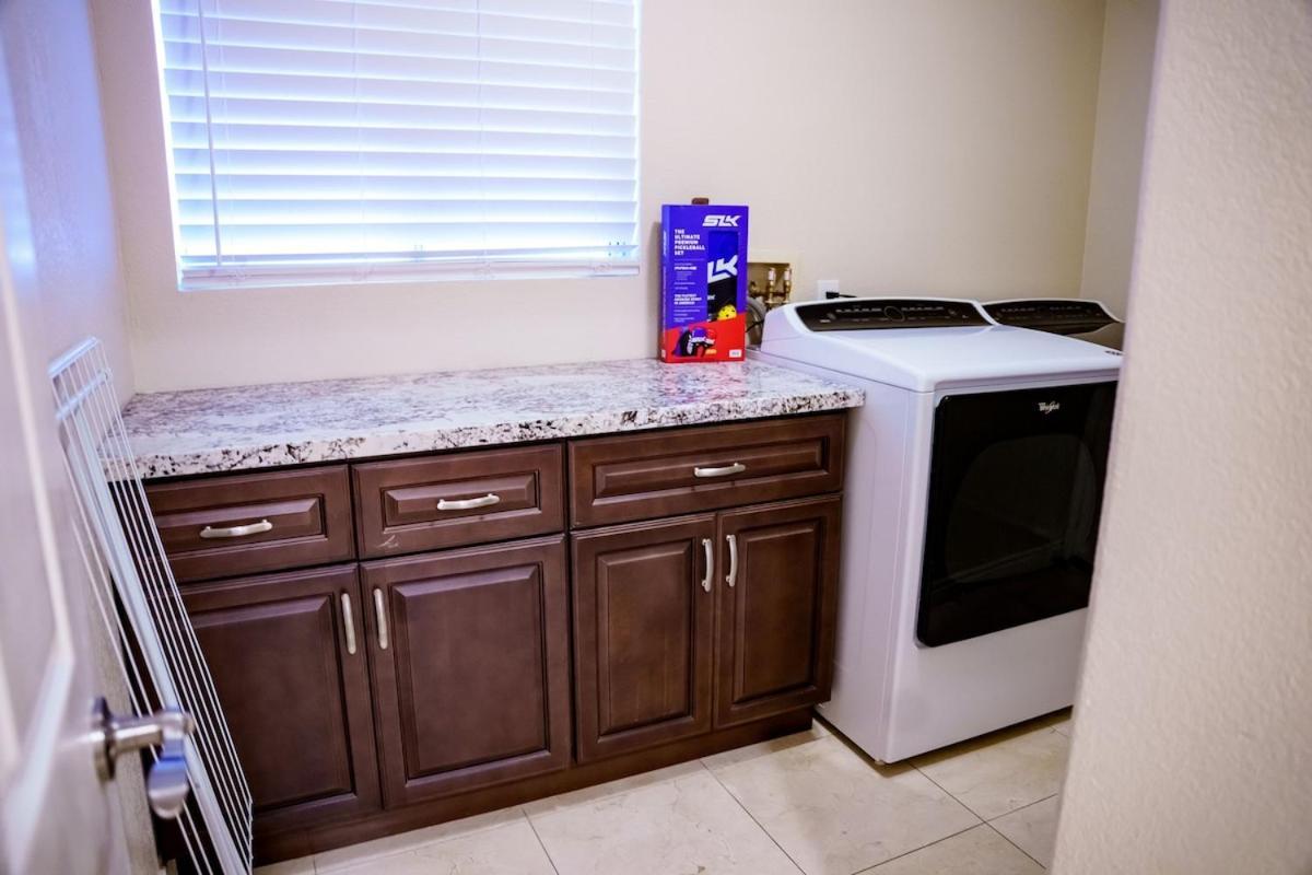 Holiday home Family-friendly Getaway Near Beaches And Parks